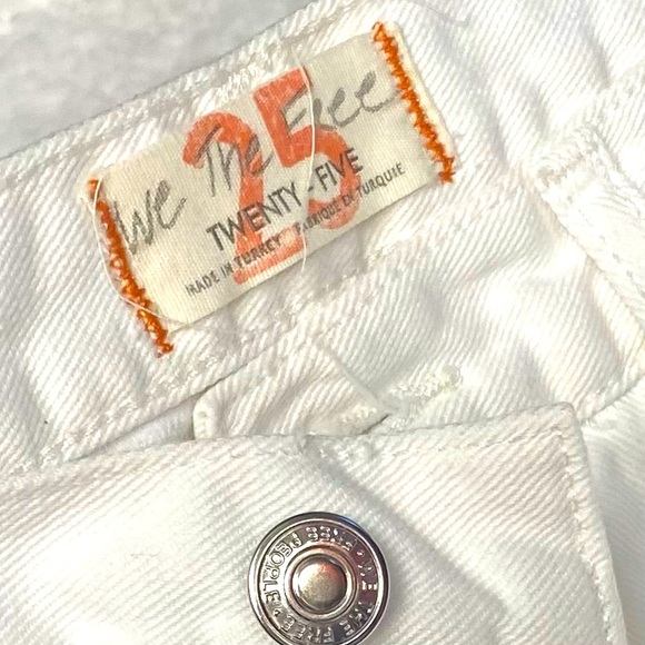 We The Free Maggie Mid Rise Cropped Jeans - Picture 4 of 5